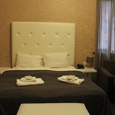 Hotel Plaza Tbilisi Exteriör bild