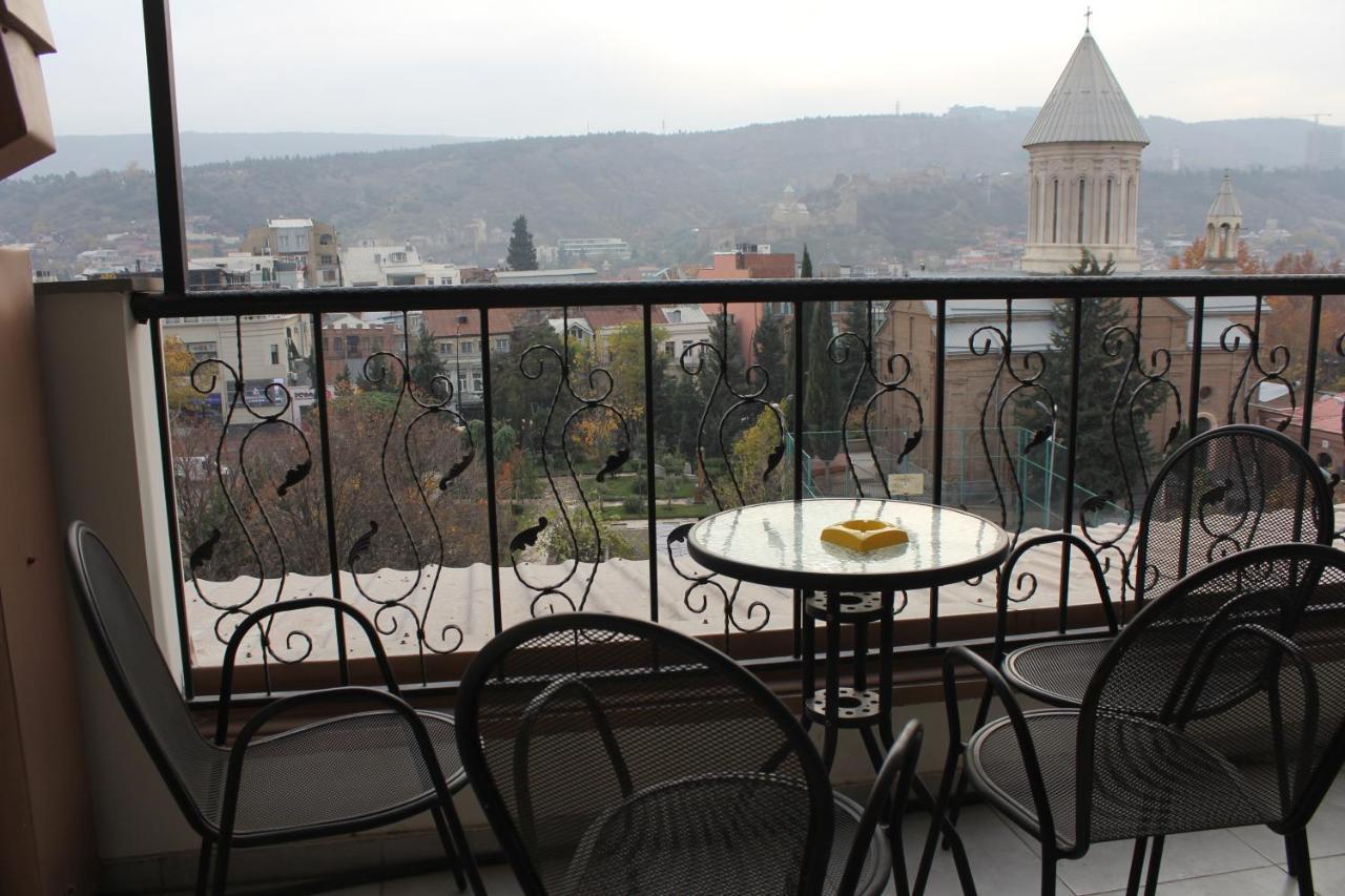Hotel Plaza Tbilisi Exteriör bild